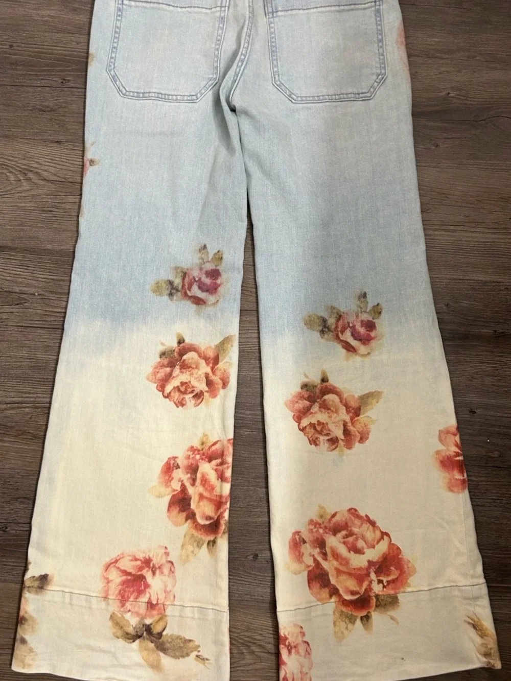 The Rylan Relaxed High-Rise Jeans by Pilcro - Picture 7 of 7